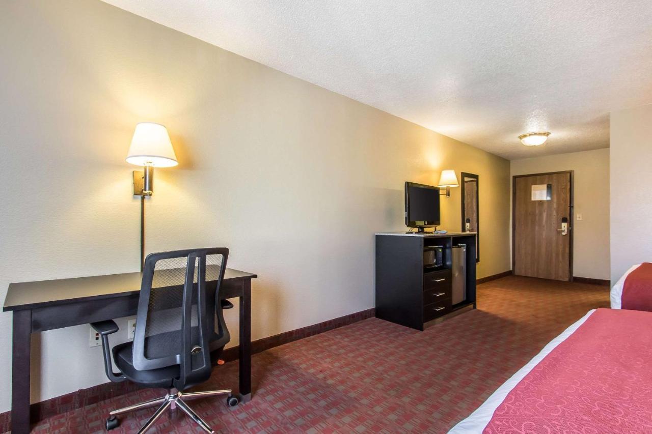 Quality Inn&Suites La Vergne Extérieur photo