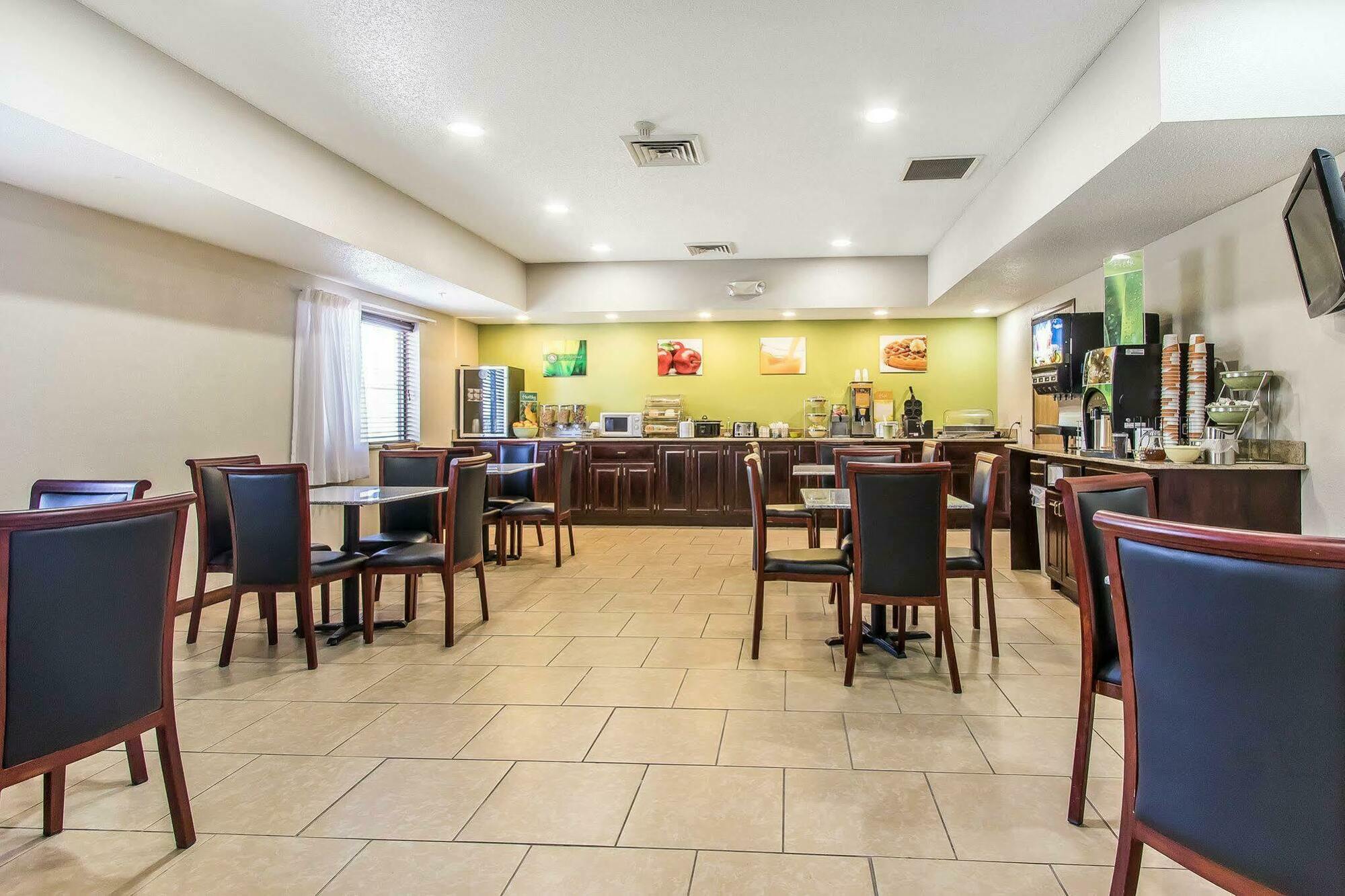 Quality Inn&Suites La Vergne Extérieur photo