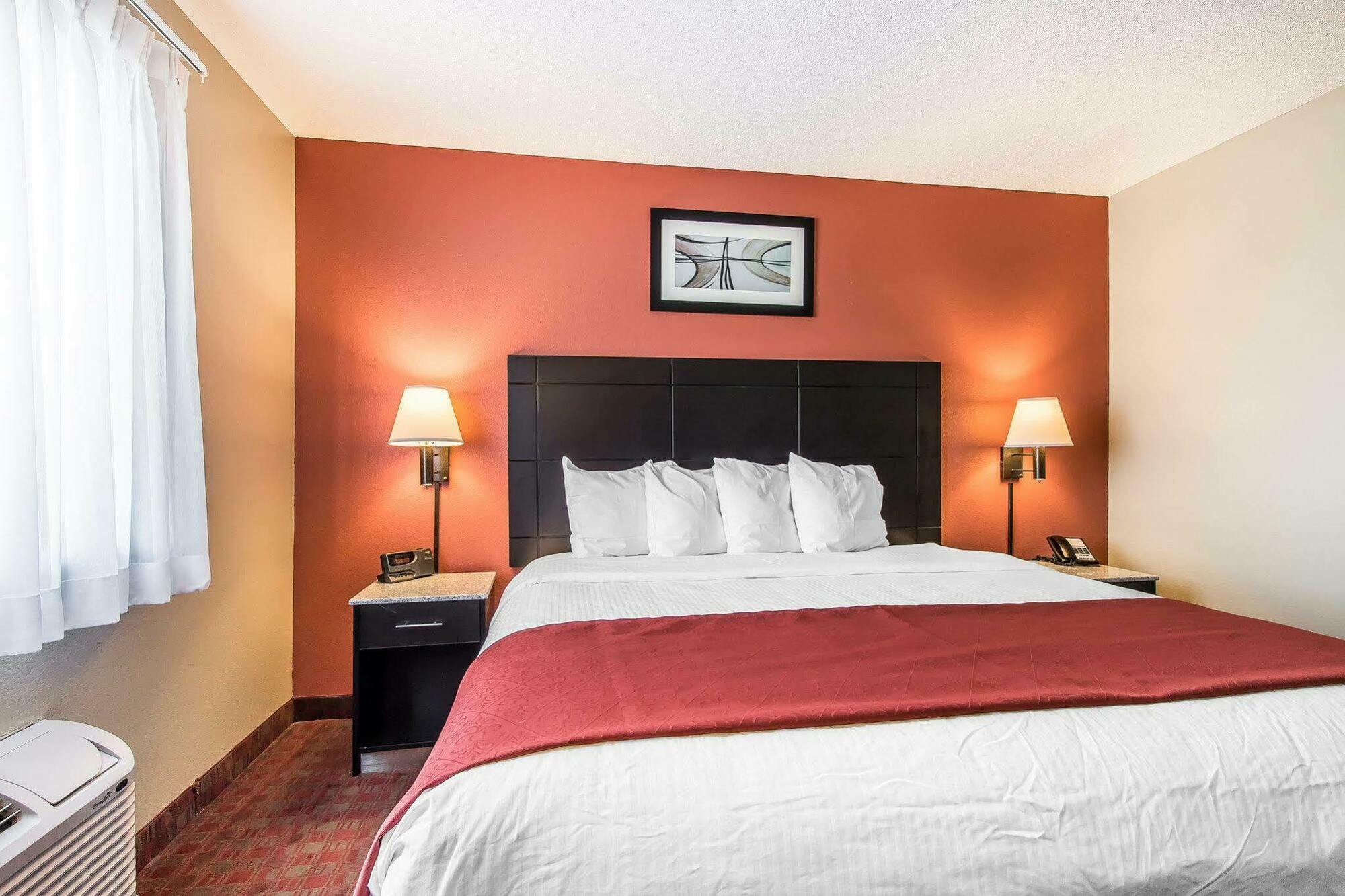 Quality Inn&Suites La Vergne Extérieur photo