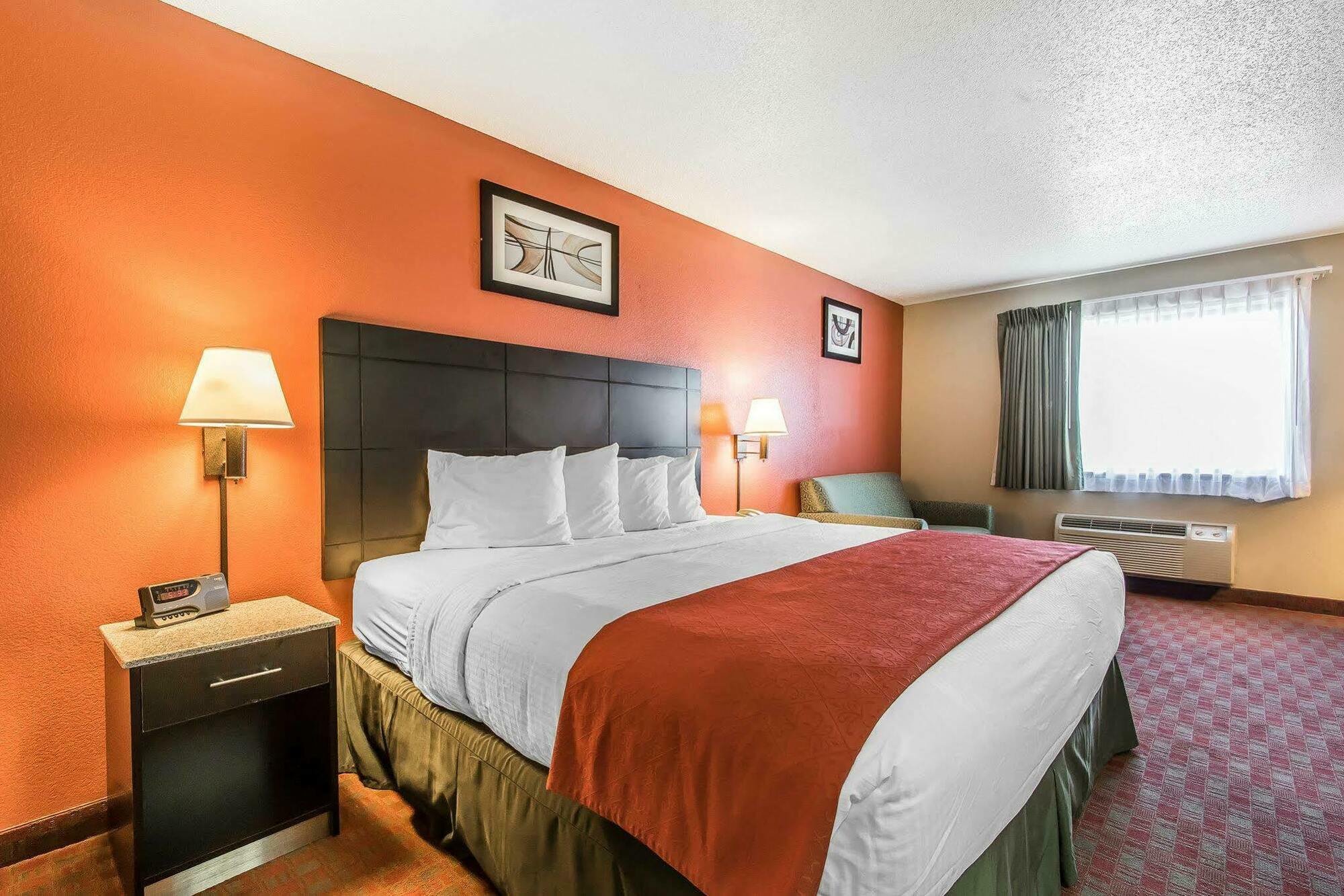 Quality Inn&Suites La Vergne Extérieur photo