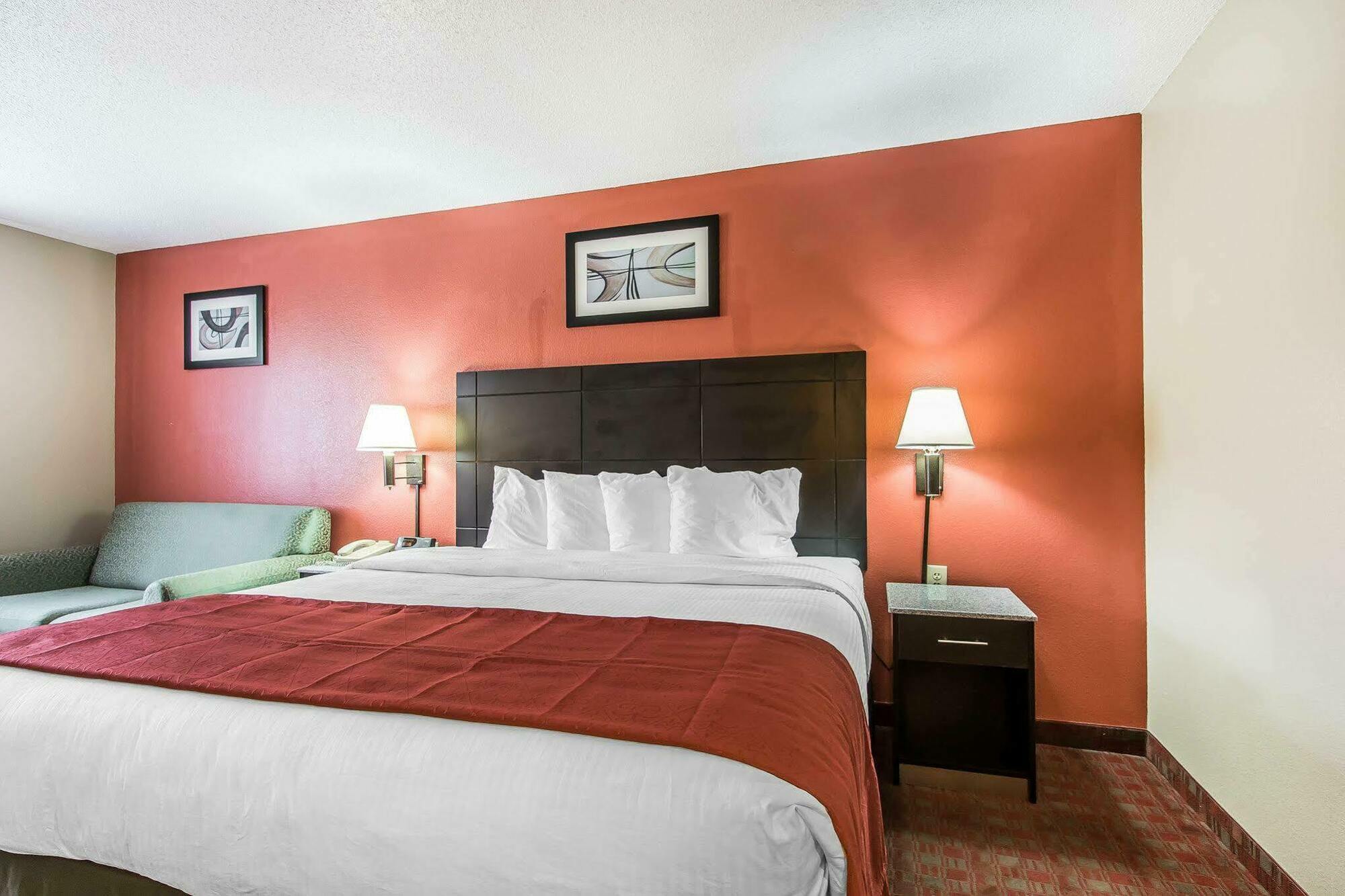 Quality Inn&Suites La Vergne Extérieur photo