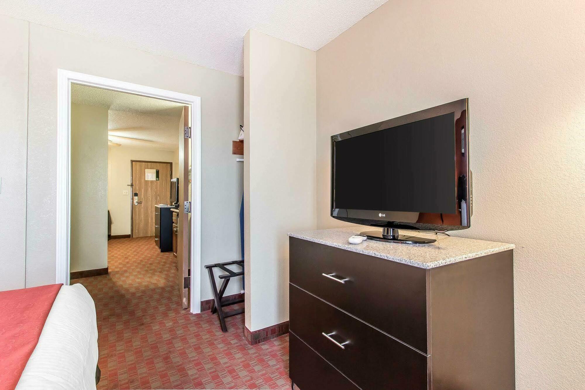 Quality Inn&Suites La Vergne Extérieur photo
